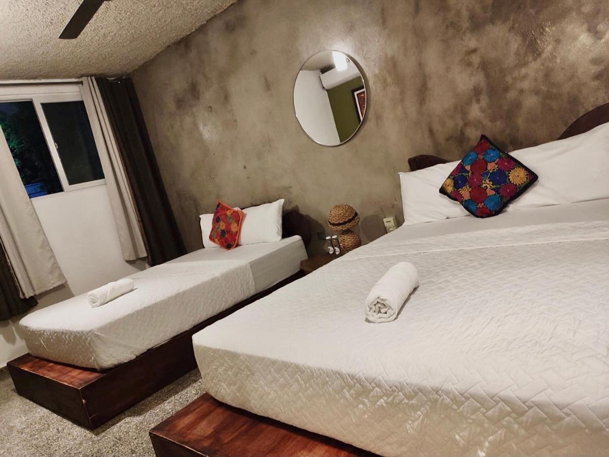 La Zona Hostel Сан-Сальвадор Экстерьер фото